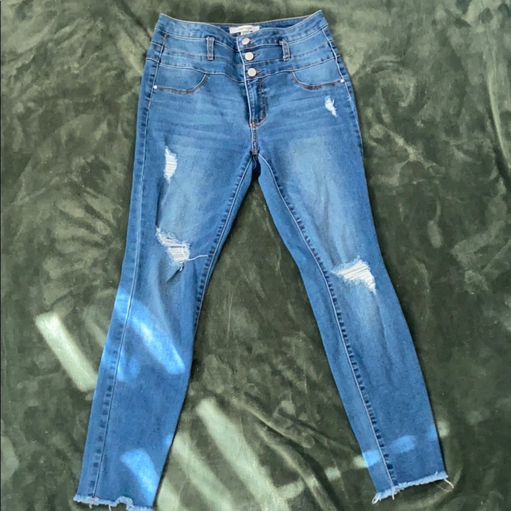 Three button jeans